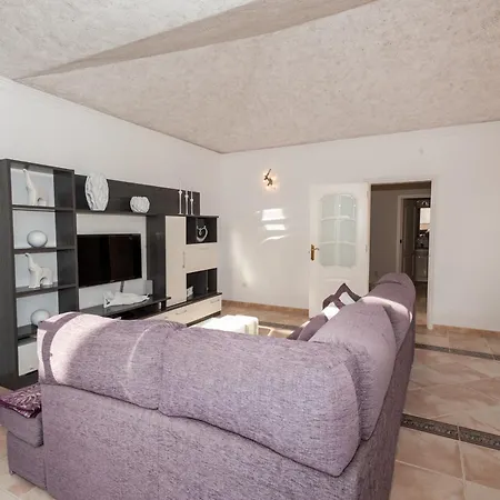 别墅 Vanesa Luxury Private With A Heated Pool, 4 Bedrooms And 4 Bathrooms