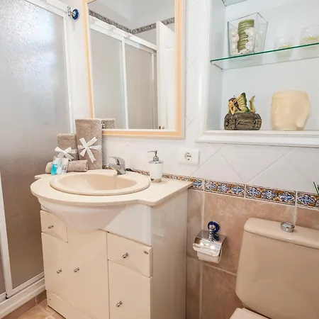 Vanesa Luxury Private With A Heated Pool, 4 Bedrooms And 4 Bathrooms 빌라 *