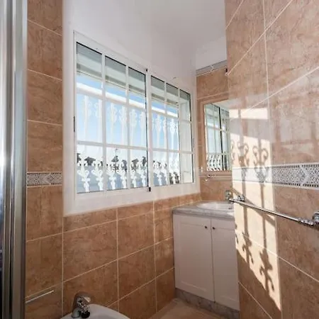 Vanesa Luxury Private With A Heated Pool, 4 Bedrooms And 4 Bathrooms * 아데제