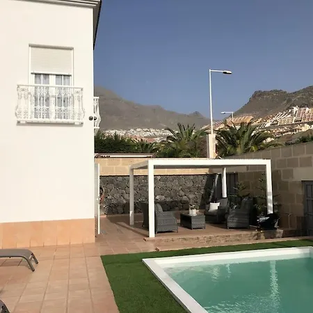 Vanesa Luxury Private With A Heated Pool, 4 Bedrooms And 4 Bathrooms 빌라 *