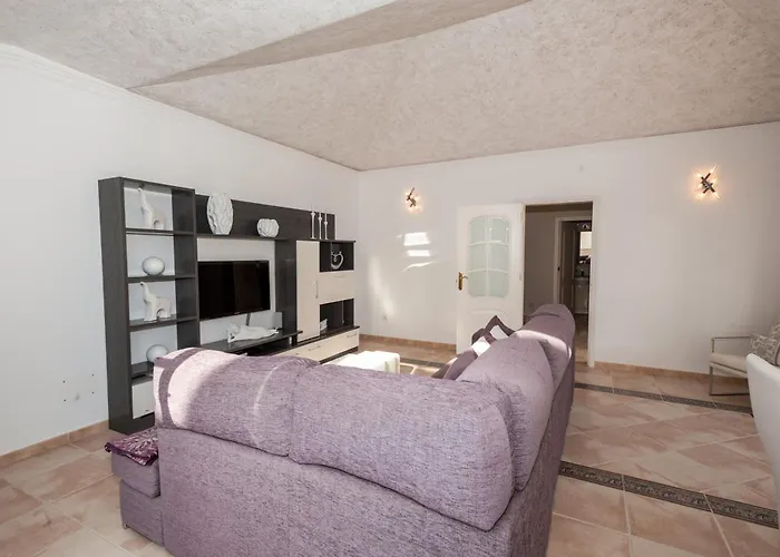 别墅 Vanesa Luxury Private With A Heated Pool, 4 Bedrooms And 4 Bathrooms