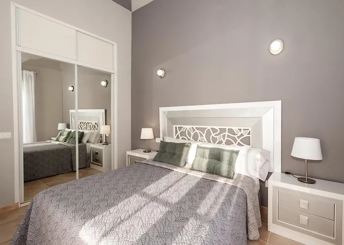 Vanesa Luxury Private With A Heated Pool, 4 Bedrooms And 4 Bathrooms * 阿德耶