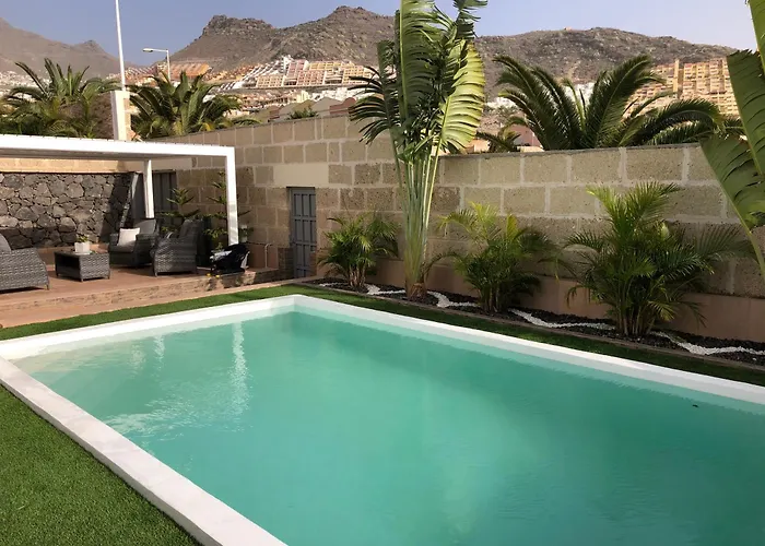 Vanesa Luxury Private With A Heated Pool, 4 Bedrooms And 4 Bathrooms * 阿德耶