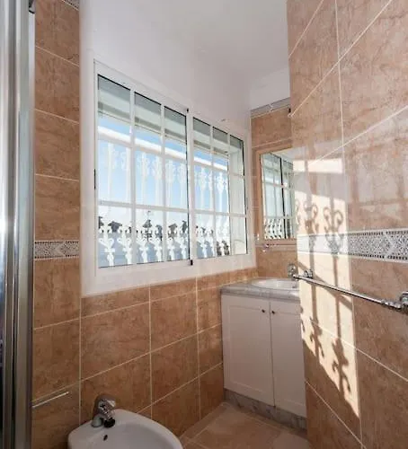 Vanesa Luxury Private With A Heated Pool, 4 Bedrooms And 4 Bathrooms * 阿德耶