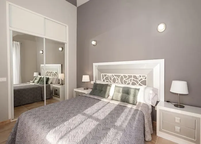 Vanesa Luxury Private With A Heated Pool, 4 Bedrooms And 4 Bathrooms * 阿德耶