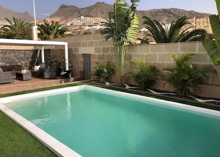 Vanesa Luxury Private With A Heated Pool, 4 Bedrooms And 4 Bathrooms 阿德耶