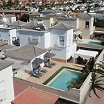 Вилла Vanesa Luxury Private With A Heated Pool, 4 Bedrooms And 4 Bathrooms *