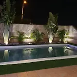 Вилла Vanesa Luxury Private With A Heated Pool, 4 Bedrooms And 4 Bathrooms