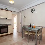 Вилла Vanesa Luxury Private With A Heated Pool, 4 Bedrooms And 4 Bathrooms