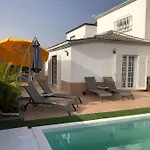 Vanesa Luxury Private With A Heated Pool, 4 Bedrooms And 4 Bathrooms Вилла Адехе