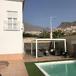 Vanesa Luxury Private With A Heated Pool, 4 Bedrooms And 4 Bathrooms Вилла *