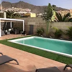Vanesa Luxury Private With A Heated Pool, 4 Bedrooms And 4 Bathrooms * Адехе