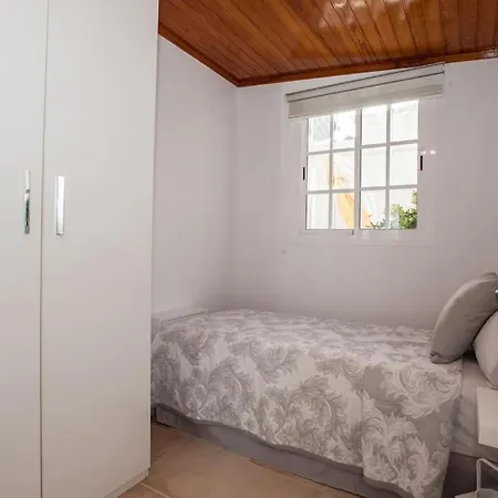 Vanesa Luxury Private With A Heated Pool, 4 Bedrooms And 4 Bathrooms *