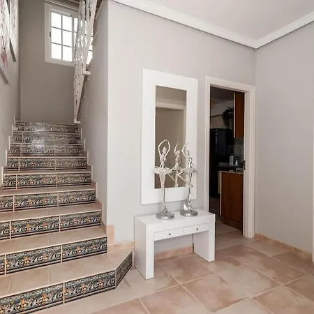 Vanesa Luxury Private With A Heated Pool, 4 Bedrooms And 4 Bathrooms Villa