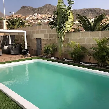 Vanesa Luxury Private With A Heated Pool, 4 Bedrooms And 4 Bathrooms Costa Adeje (Tenerife)