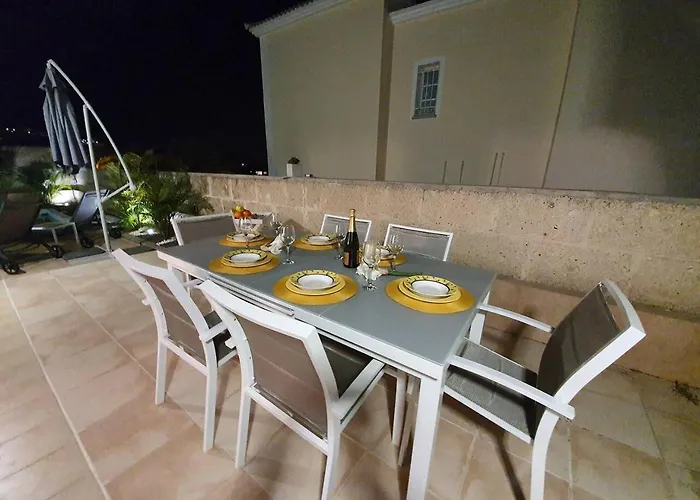 Vanesa Luxury Private With A Heated Pool, 4 Bedrooms And 4 Bathrooms Villa