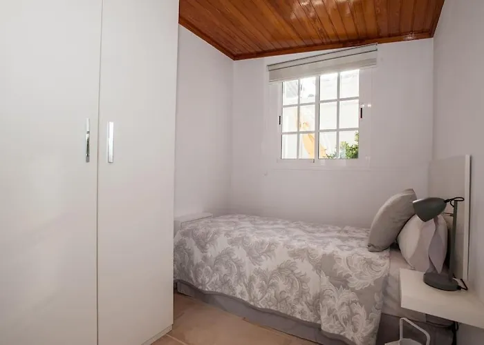 Vanesa Luxury Private With A Heated Pool, 4 Bedrooms And 4 Bathrooms *