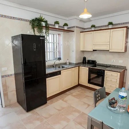 Vanesa Luxury Private With A Heated Pool, 4 Bedrooms And 4 Bathrooms *