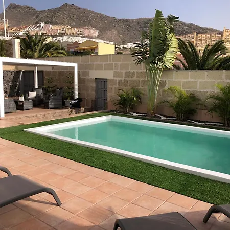 Vanesa Luxury Private With A Heated Pool, 4 Bedrooms And 4 Bathrooms
