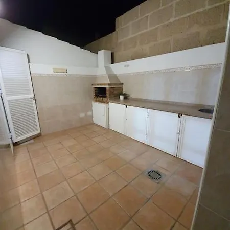 Villa Vanesa Luxury Private With A Heated Pool, 4 Bedrooms And 4 Bathrooms