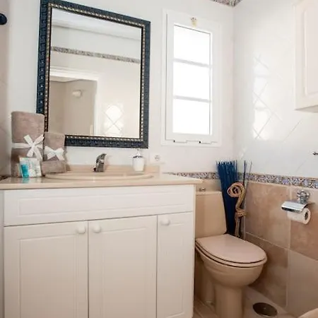 Vanesa Luxury Private With A Heated Pool, 4 Bedrooms And 4 Bathrooms *