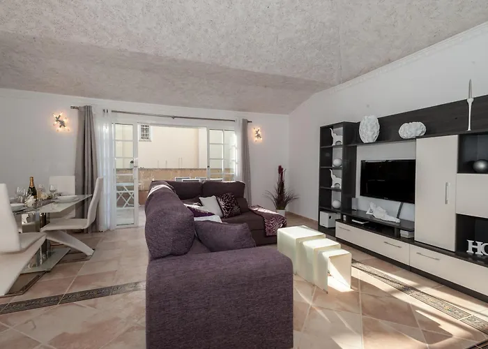 Vanesa Luxury Private With A Heated Pool, 4 Bedrooms And 4 Bathrooms * أذيخي