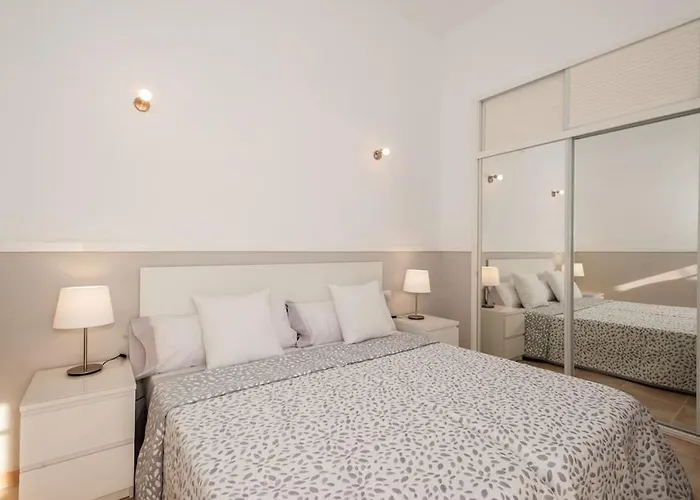 Villa Vanesa Luxury Private With A Heated Pool, 4 Bedrooms And 4 Bathrooms