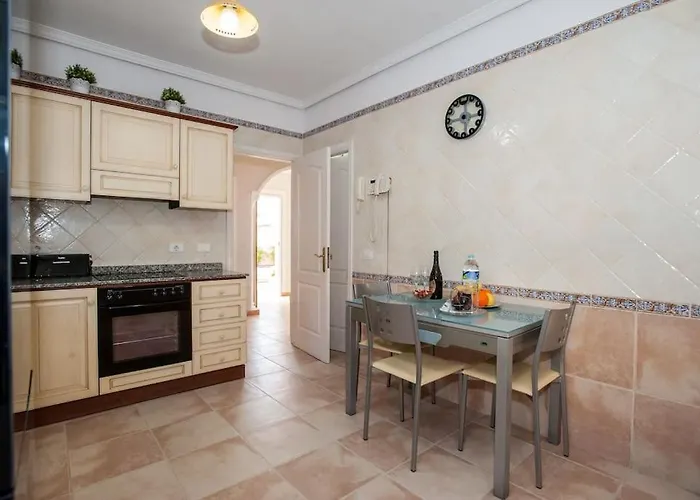 Villa Vanesa Luxury Private With A Heated Pool, 4 Bedrooms And 4 Bathrooms