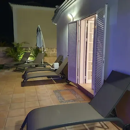Vanesa Luxury Private With A Heated Pool, 4 Bedrooms And 4 Bathrooms Βίλα *